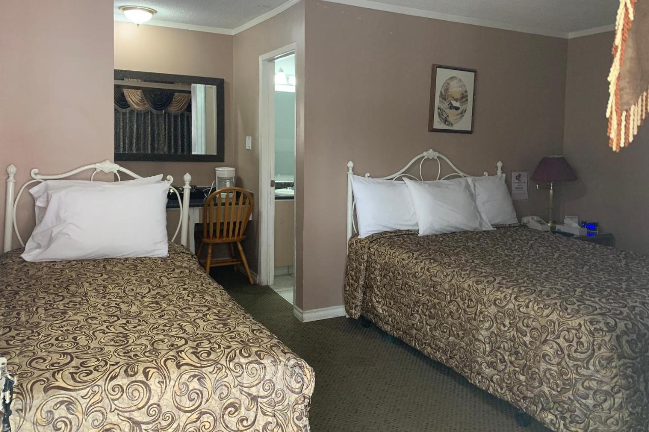 Lucien Motel Whitby Εξωτερικό φωτογραφία