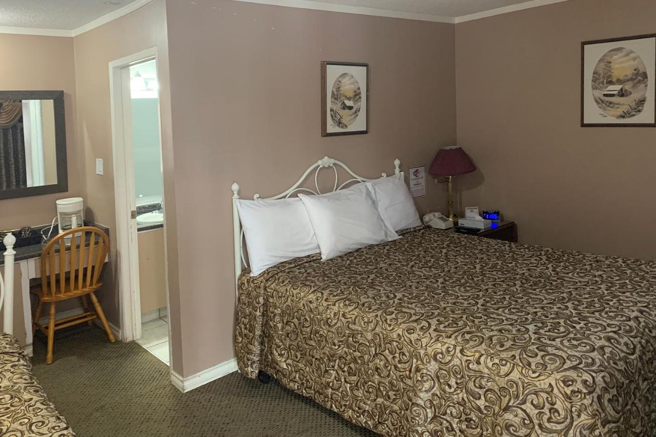 Lucien Motel Whitby Εξωτερικό φωτογραφία