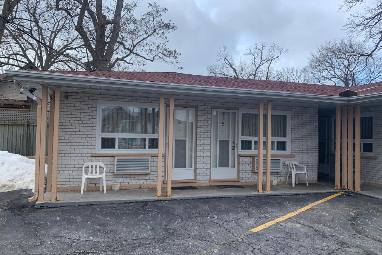 Lucien Motel Whitby Εξωτερικό φωτογραφία