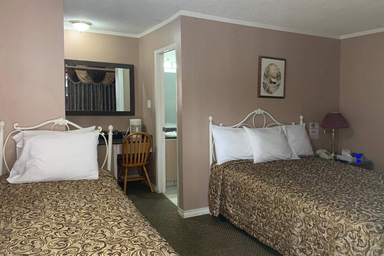 Lucien Motel Whitby Εξωτερικό φωτογραφία